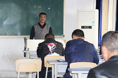 学建筑去重庆市建达职业培训学校好不好